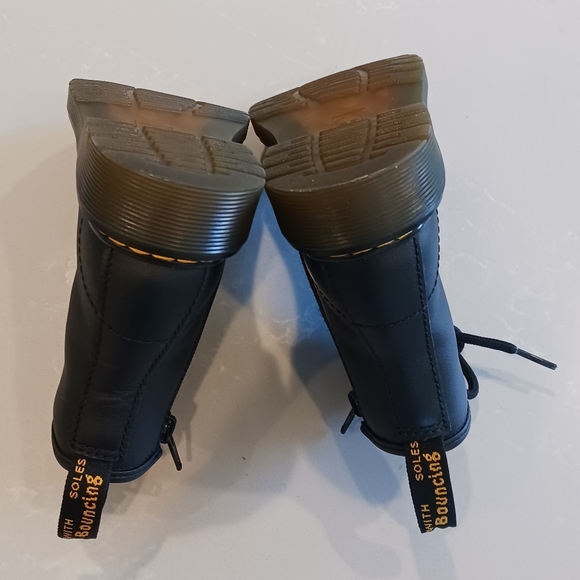 Dr Martens 1460 Boots - Picture 4 of 4